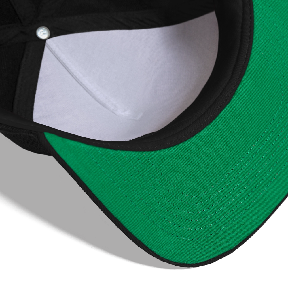 Galactic Skull Snapback - black